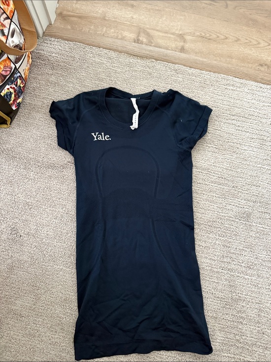lululemon athletica Tops - lululemon athletica Navy Short-Sleeve swiftly tee